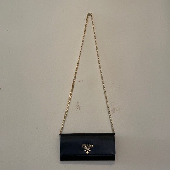 Prada large saffiano leather wallet - Picture 3 of 4